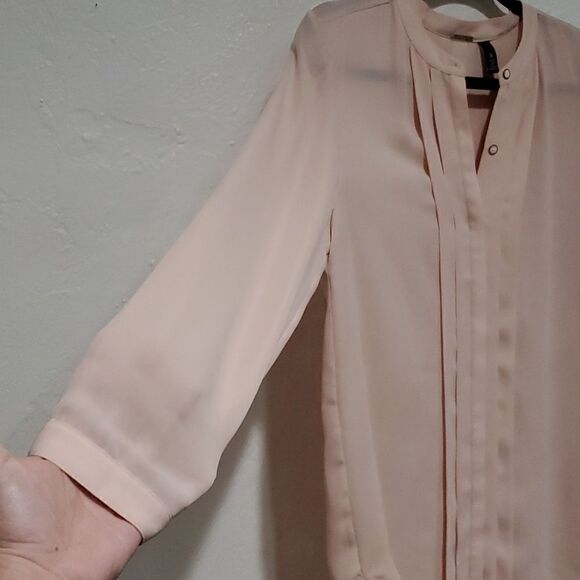 Chico's Black Label Button Up Pleated Tunic Blouse in Baby Pink - Picture 5 of 15